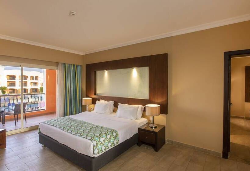 اتاق خانوادگی, Naama Waves