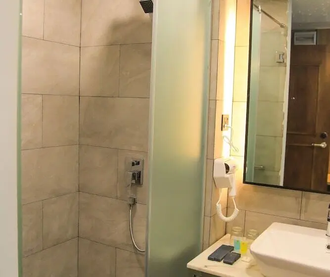 اتاق لوکس, Amigo Hotel Miri