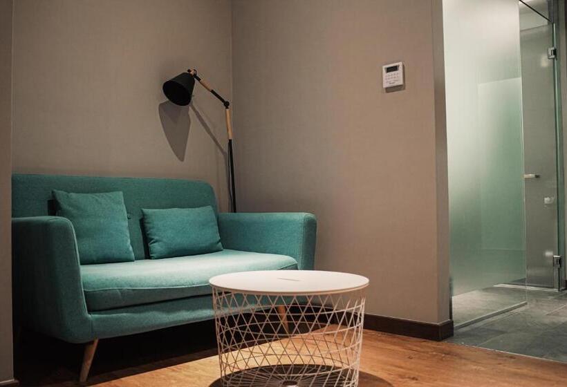 חדר דלוקס עם מיטת קינג, Amigo Hotel Miri