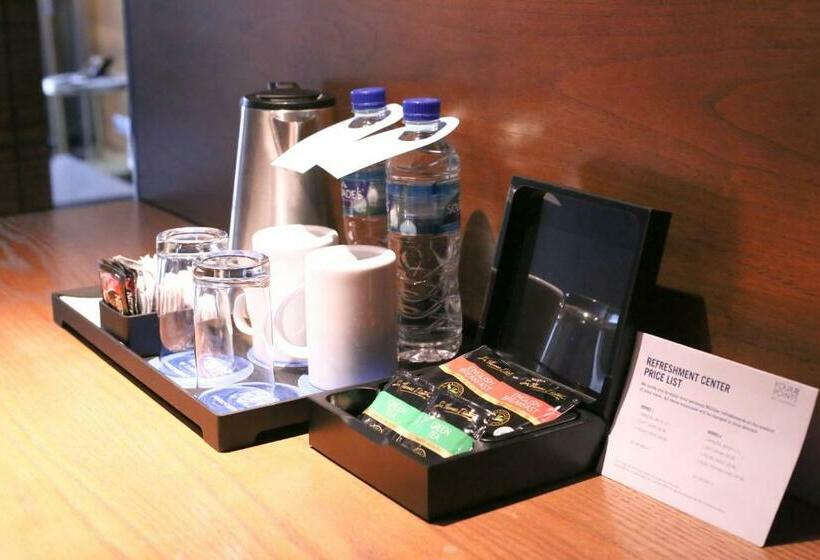 프리미엄 스위트 풀장 전망, Four Points By Sheraton Balikpapan