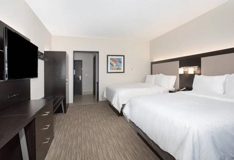 スイート, Holiday Inn Express & Suites   Ely, An Ihg