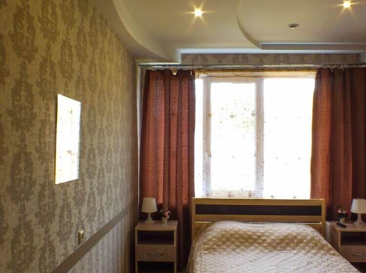 غرفة قياسية حمام مشترك, Na Donbasskoy