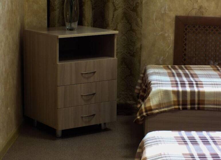 غرفة قياسية, Na Donbasskoy