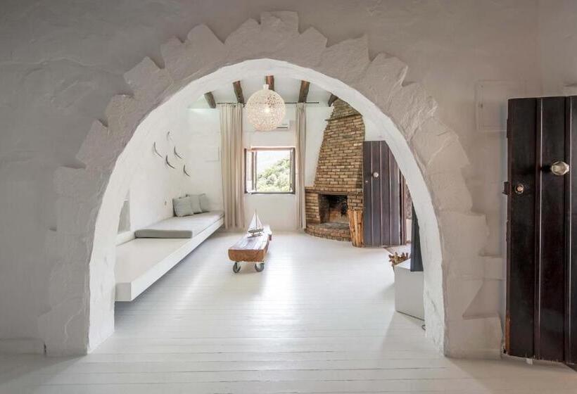 1 Bedroom Apartment Mountain View, Monastery Estate Guesthouse