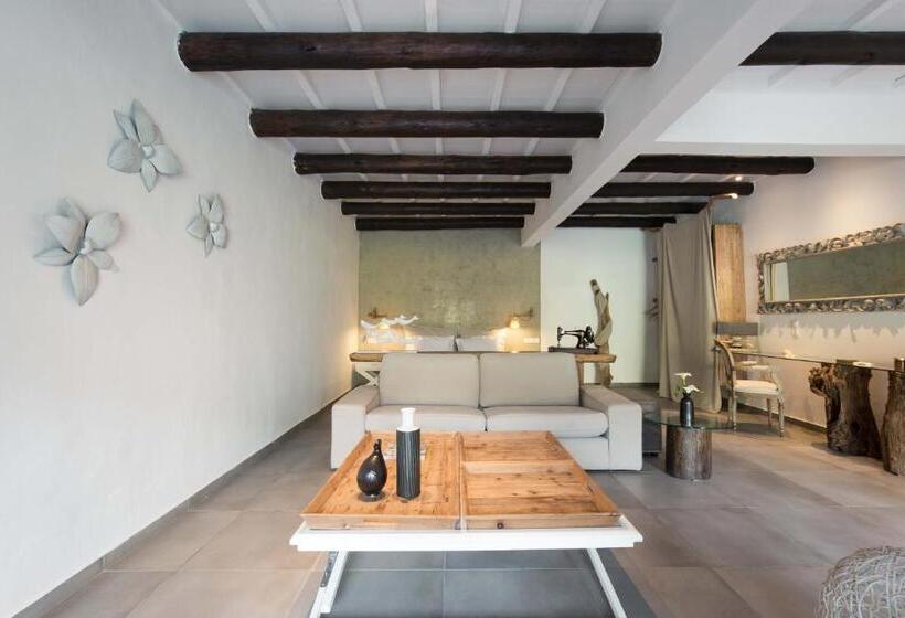 디럭스 스위트, Monastery Estate Guesthouse