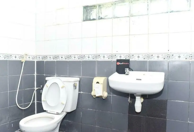 スタンダードルーム, Reddoorz Plus @ Tirta Kencana