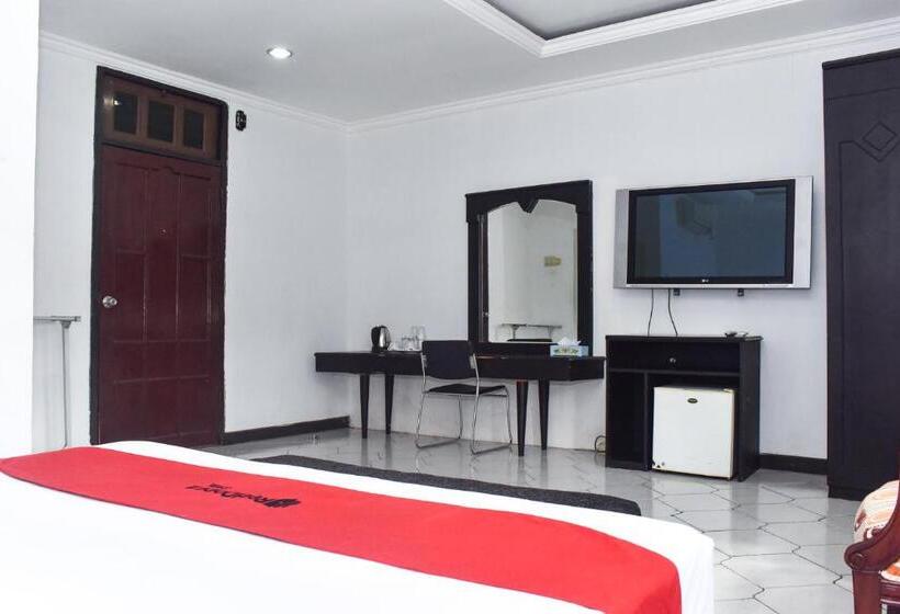 جناح, Reddoorz Plus @ Tirta Kencana