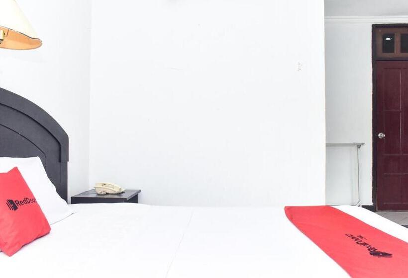 جناح, Reddoorz Plus @ Tirta Kencana