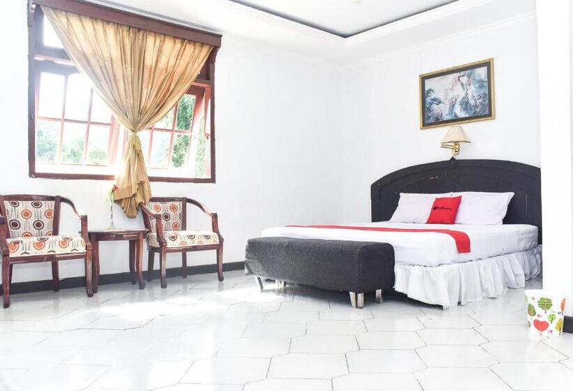 جناح, Reddoorz Plus @ Tirta Kencana