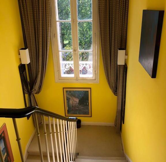 房顶倾斜的标准房间, Manoir Des Cavaliers Bnb