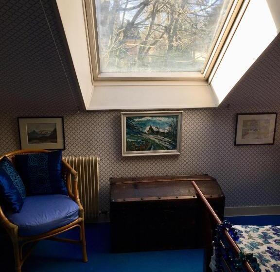 Номер Стандарт в Мансарде, Manoir Des Cavaliers  Bnb