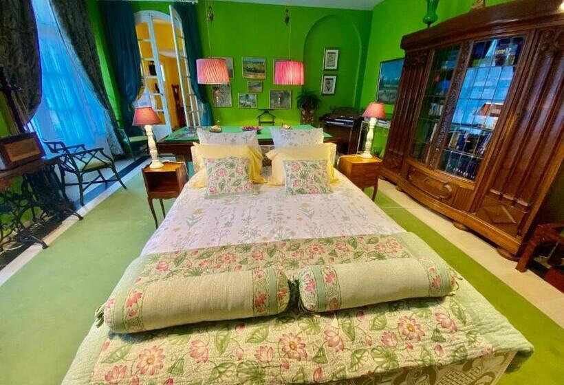 Полулюкс Нижний Этаж, Manoir Des Cavaliers  Bnb
