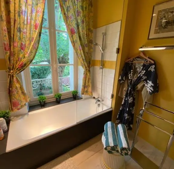 Superior-huone Puutarhanäkymä, Manoir Des Cavaliers  Bnb