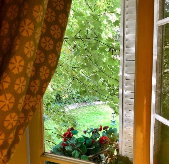 Номер Superior Вид на Сад, Manoir Des Cavaliers  Bnb