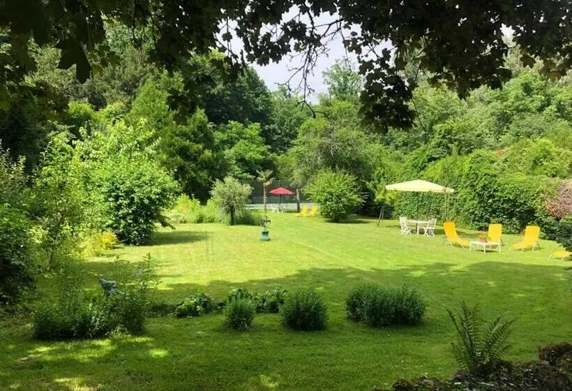 Talo 3 Makuuhuonetta, Manoir Des Cavaliers  Bnb
