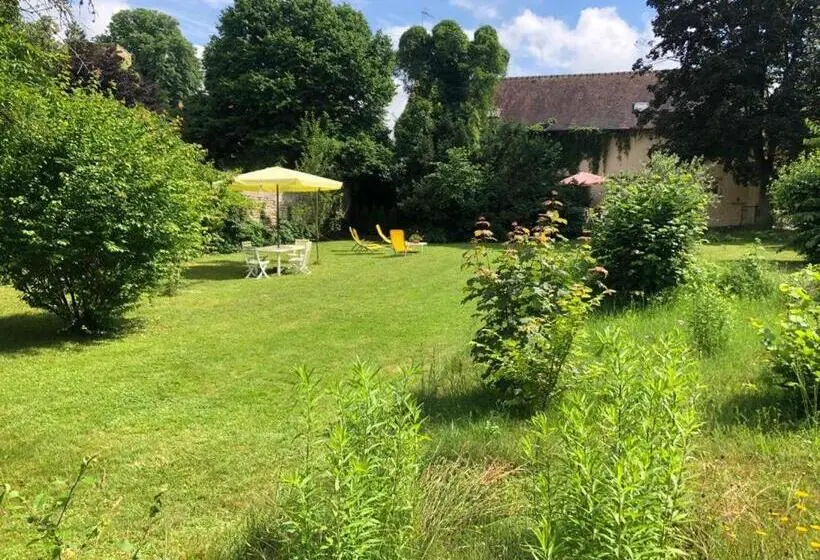 Talo 3 Makuuhuonetta, Manoir Des Cavaliers  Bnb