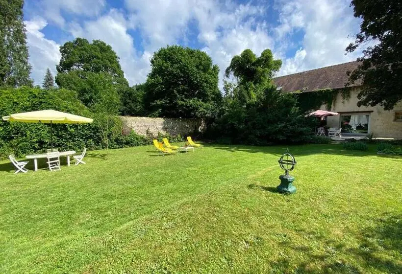 Talo 3 Makuuhuonetta, Manoir Des Cavaliers  Bnb
