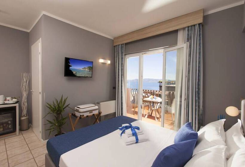 غرفة سوبيريور ذات إطلالة جانبية على البحر, Bike & Boat Argentario