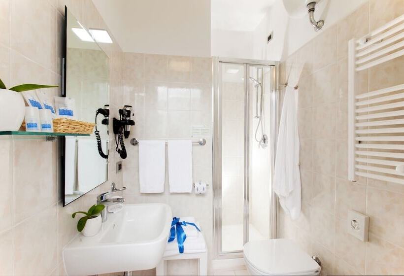 جناح جونيور مزوَّد بشرفة, Bike & Boat Argentario