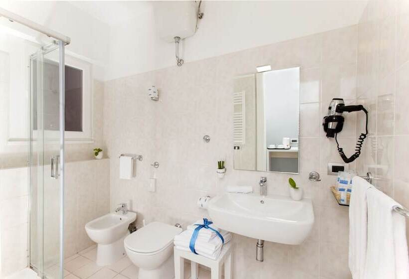 标准间侧面带海景, Bike & Boat Argentario