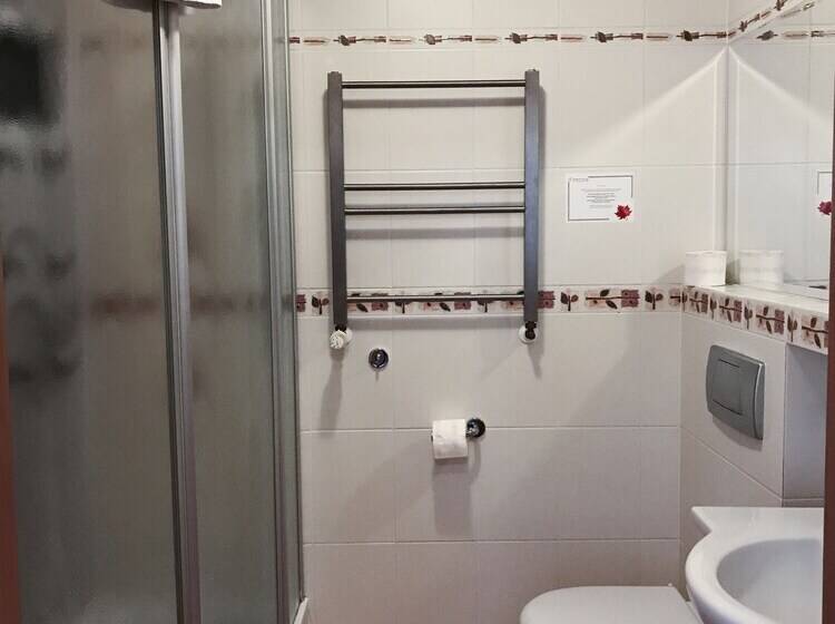 استودیوی استاندارد, Albatros Medical Spa