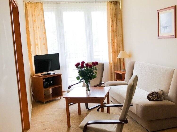 スタンダードスタジオ, Albatros Medical Spa