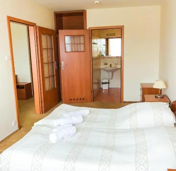 استودیوی استاندارد, Albatros Medical Spa