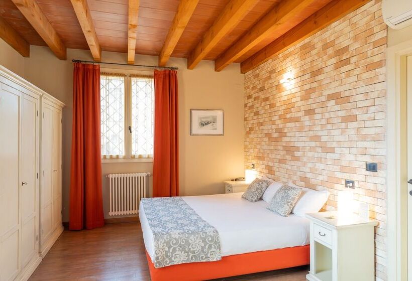 اتاق استاندارد, Agriturismo La Razza