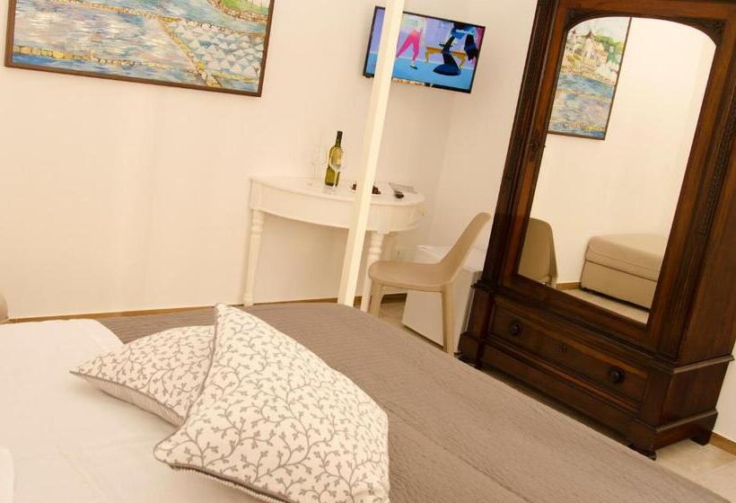 جناح جونيور, B&b Nencioli