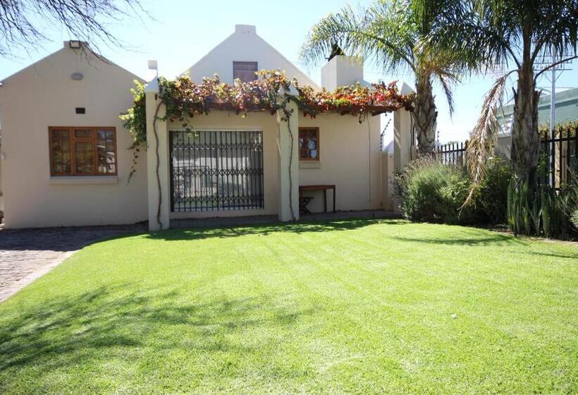 スリーベッドルーム　ヴィラ, Donkin Country House