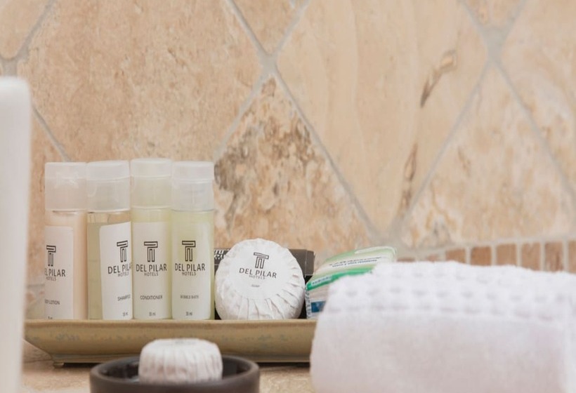 Королевский Люкс, Del Pilar Miraflores