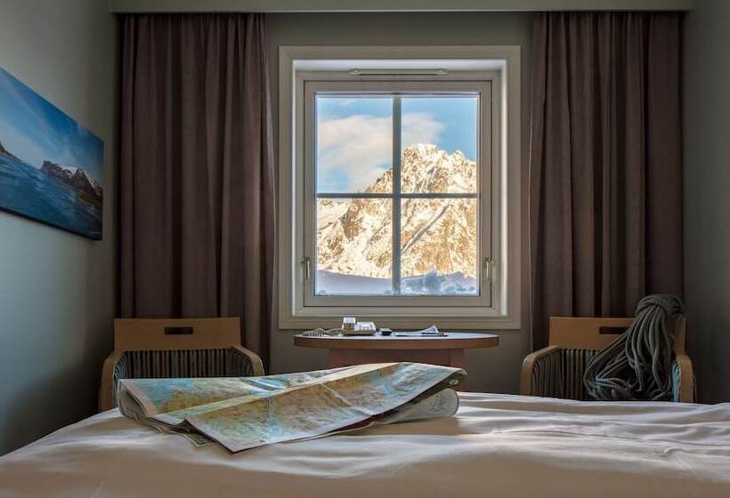 חדר סופריור עם מרפסת, Scandic Svolvær