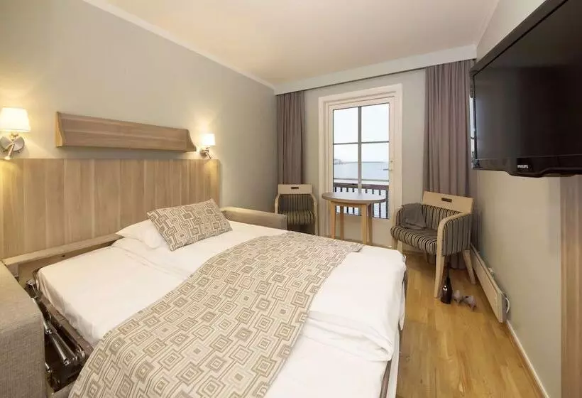 اتاق سوپریور با بالکن, Scandic Svolvær
