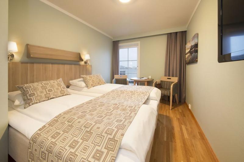 חדר סופריור עם מרפסת, Scandic Svolvær