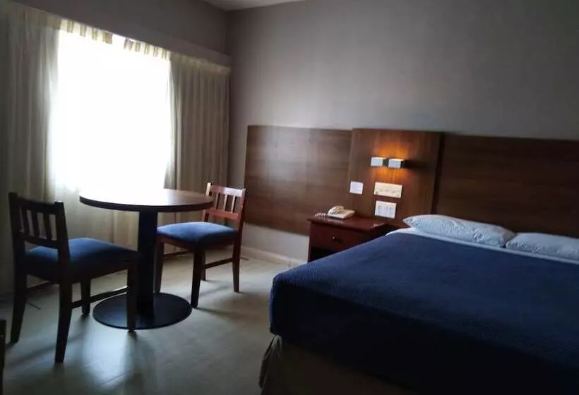 اتاق استاندارد, Tower House Suites