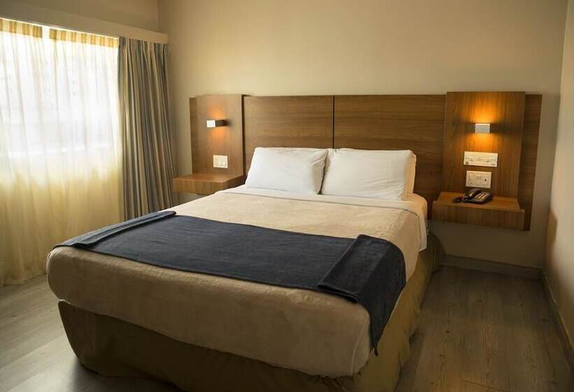 标准间, Tower House Suites