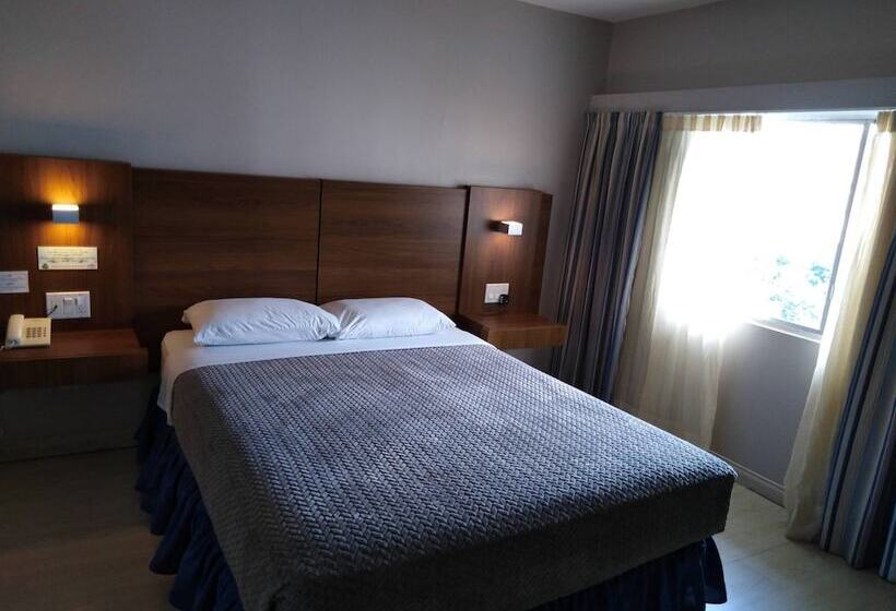 标准间, Tower House Suites