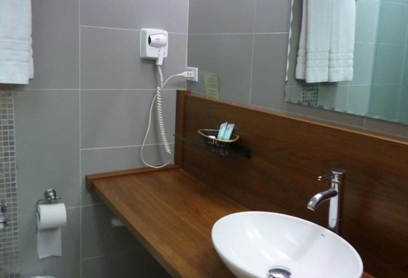 标准间, Tower House Suites