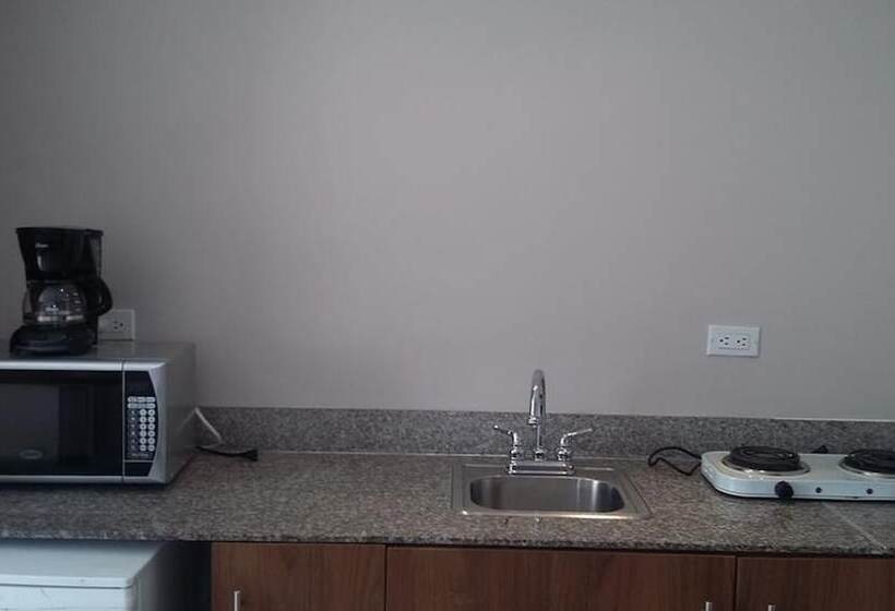 标准间, Tower House Suites