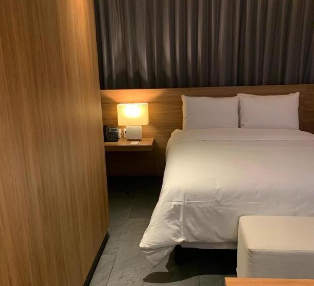 Executive Suite, B S Suites Merida