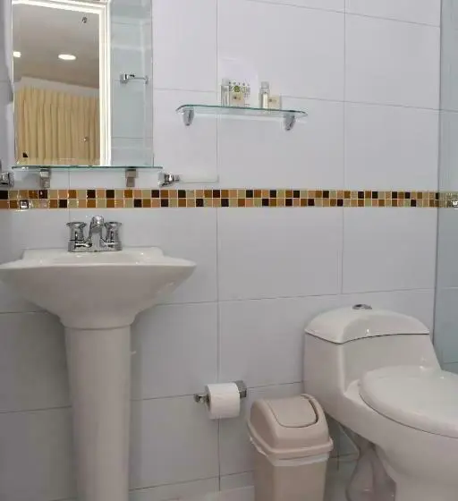 Standard Kolmen Hengen Huone, B`quin Plaza Cúcuta