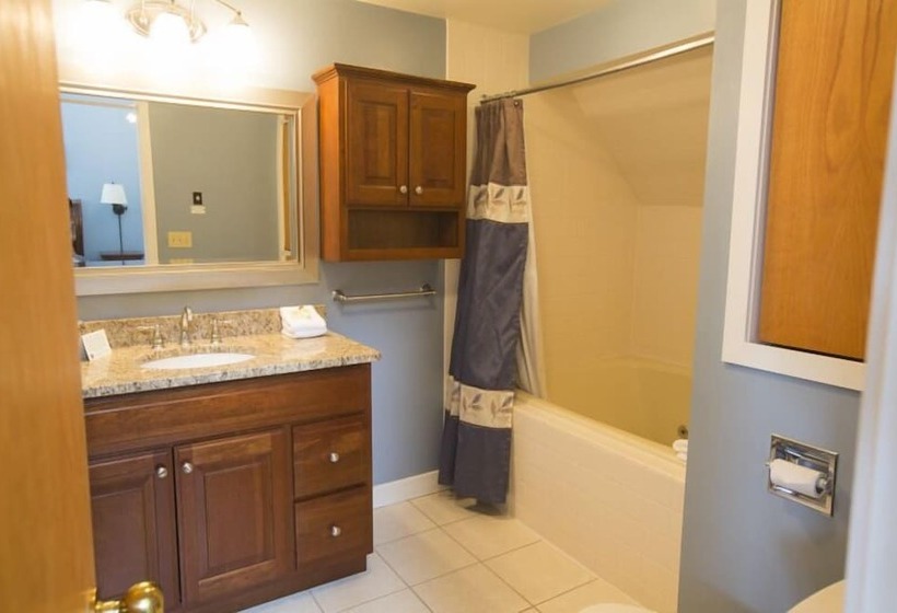 آپارتمان 2 خوابه, Fall Line Condominiums