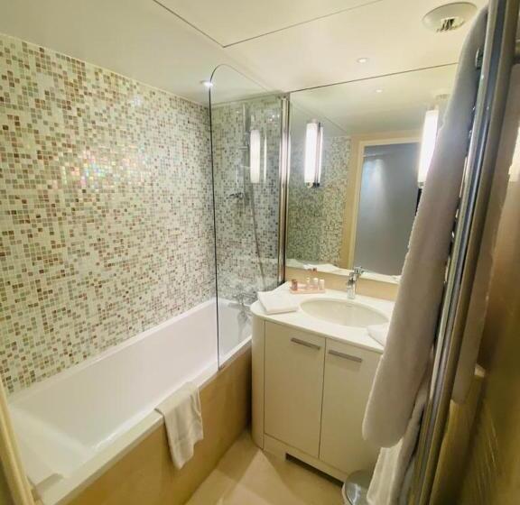 Apartamento 2 Dormitórios, Residence Carlton Riviera