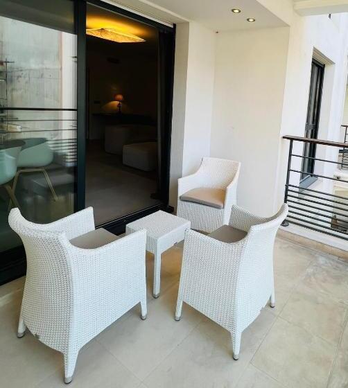 Apartamento Superior 2 Dormitórios, Residence Carlton Riviera