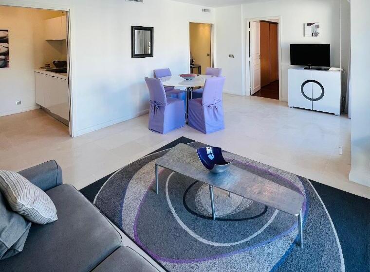 Apartamento 1 Dormitório, Residence Carlton Riviera