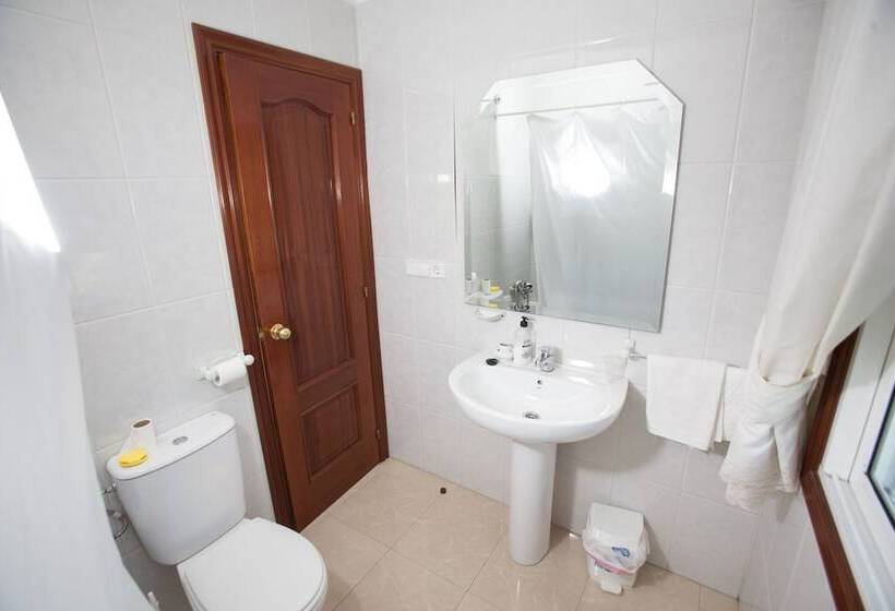 اتاق خانوادگی, Pensión Casa Rodiño