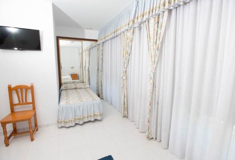 اتاق خانوادگی, Pensión Casa Rodiño