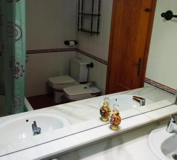 Люкс Вид на Сад, Valle Y Mar, Casa De Huéspedes