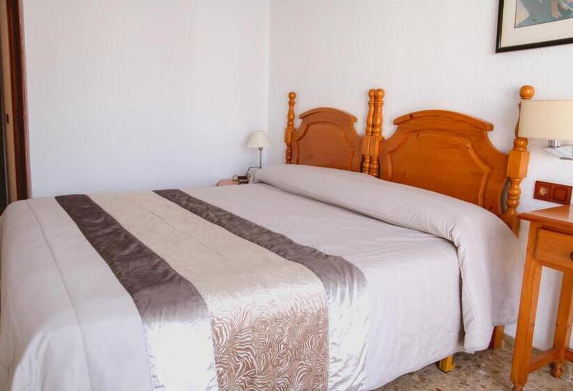 غرفة قياسية, Hostal La Toba