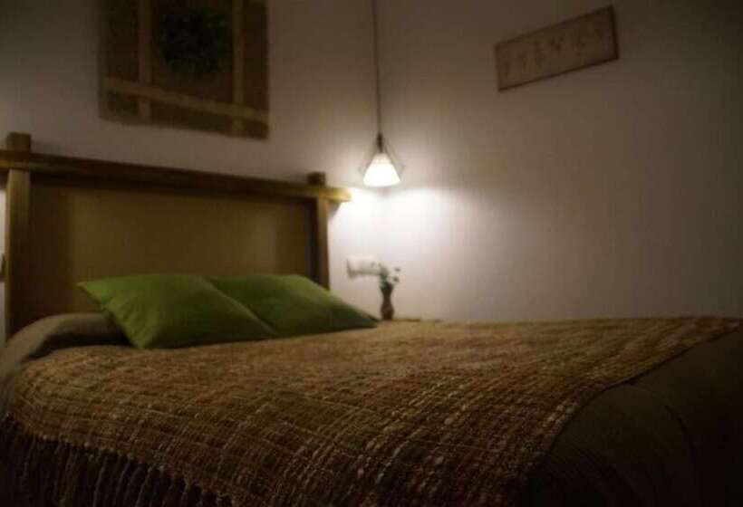 جناح جونيور مزوَّد بتراس, El Duende Del Tejar